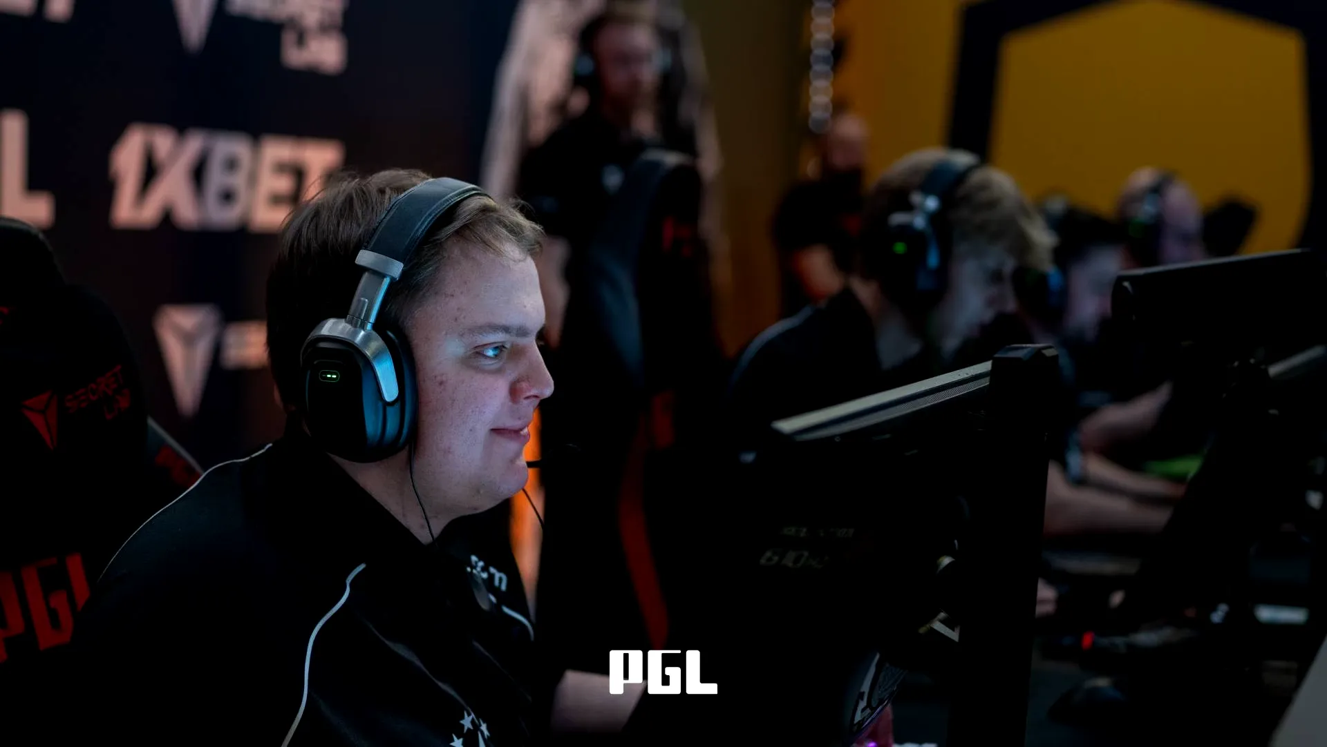 PGL Bucharest Swiss Stage: Astralis and FUT Qualify, FaZe Eliminated