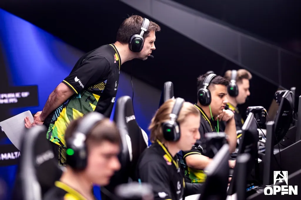 NAVI Edge Past PARIVISION 2-1 to Reach BLAST Open Rotterdam Grand Final